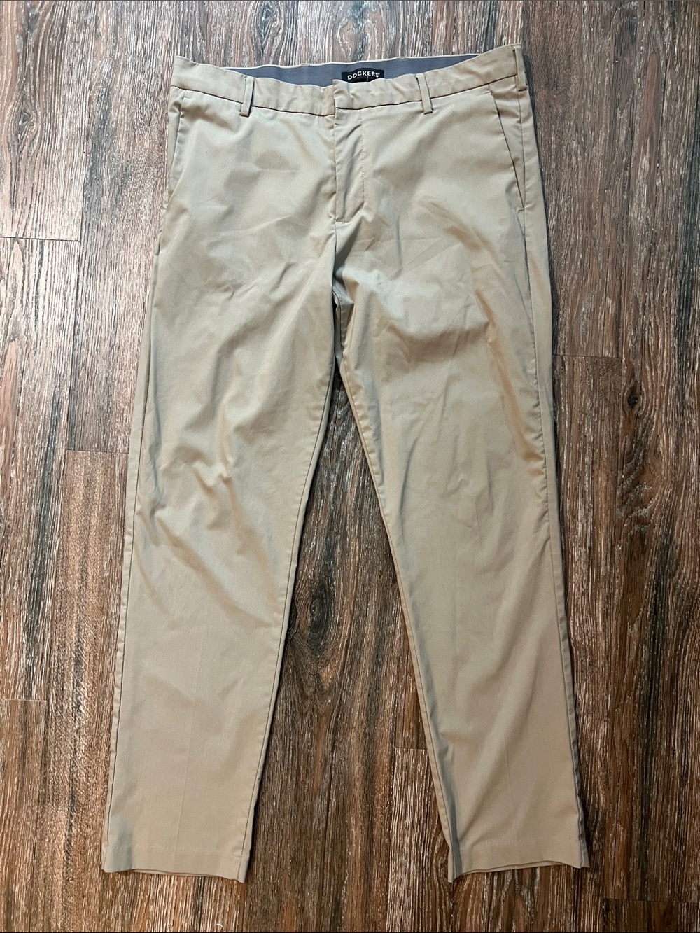 Dockers Men's Tan Straight-Leg Smart Tech 360 Chinos
